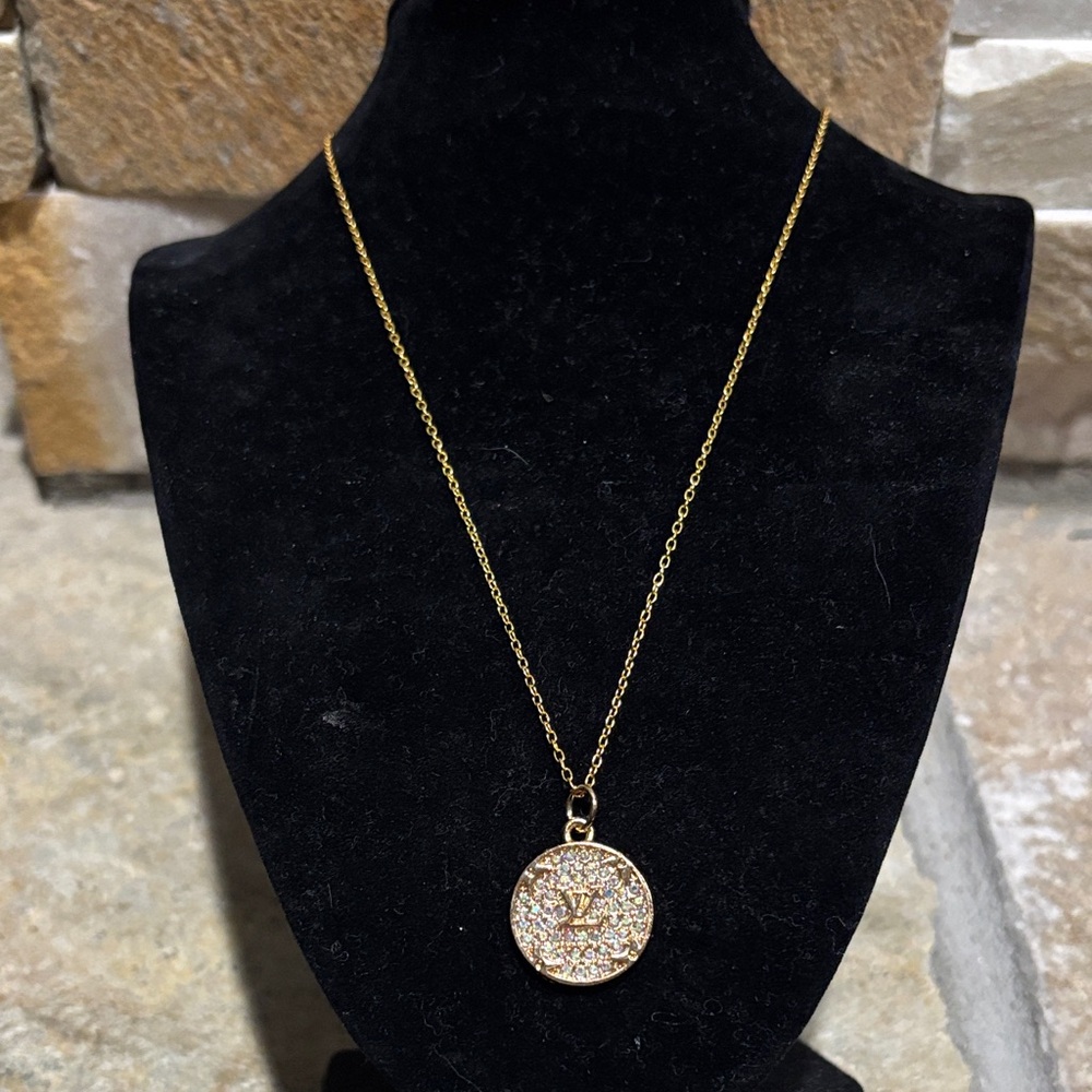 Gold LV Round iridescent Crystal Pendant Necklace